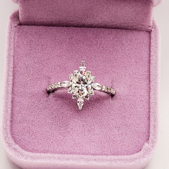 MOI|GLAM Moissanite Diamond Goddess Ring - Picture 4 of 10
